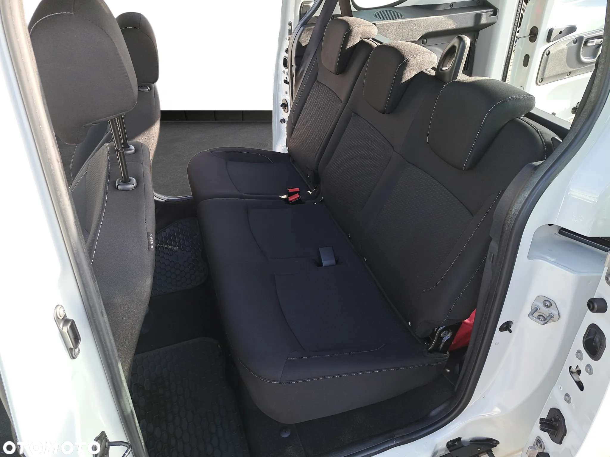 Dacia Dokker 1.5 Blue dCi Laureate - 17