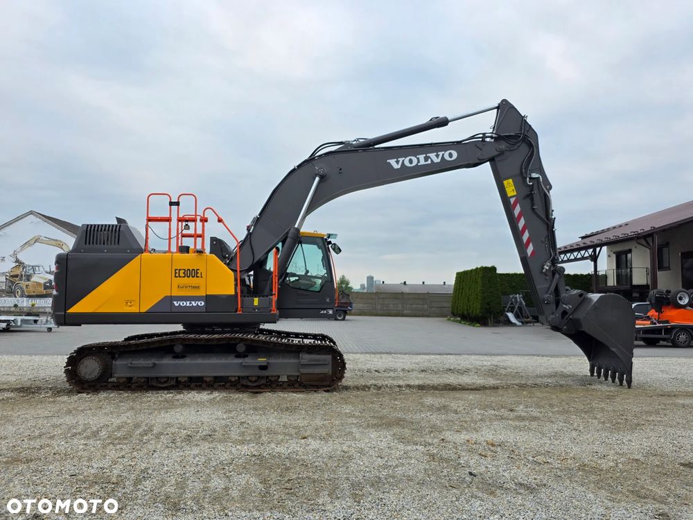 Volvo EC 300 EL, 2022 ROK, 3600 MTH, PODNOSZONA KABINA - 8