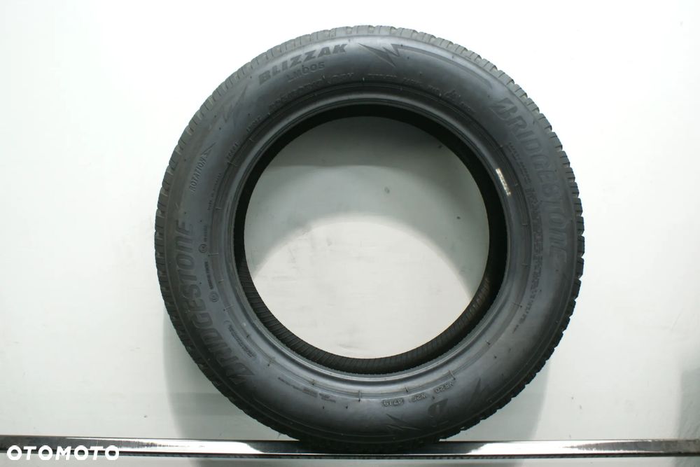 205/60R16 BRIDGESTONE BLIZZAK LM005 , 5,7mm. - 4