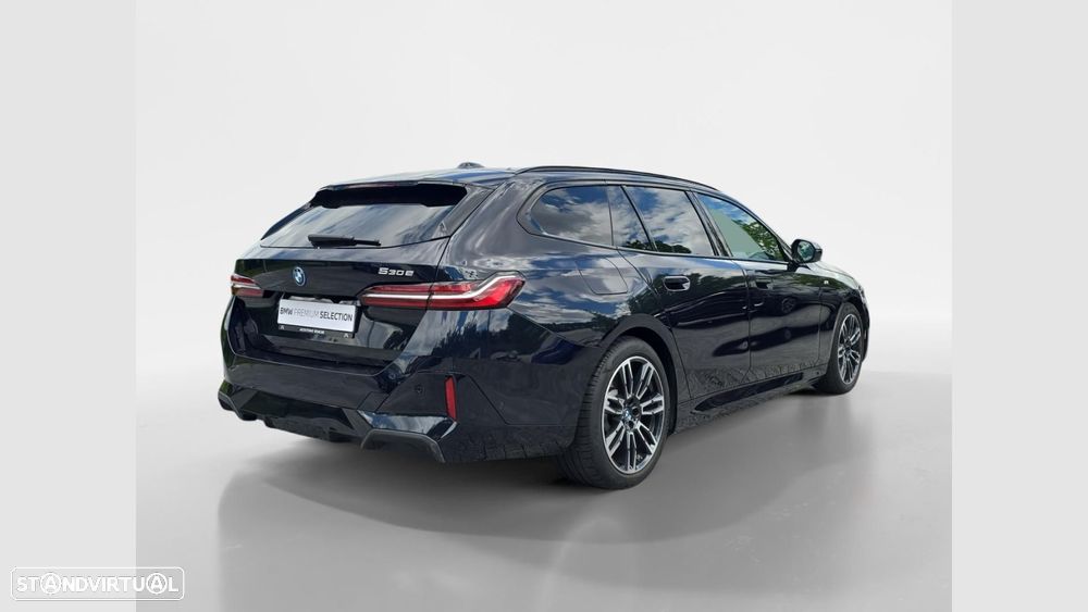 BMW 530 e Pack Desportivo M - 4