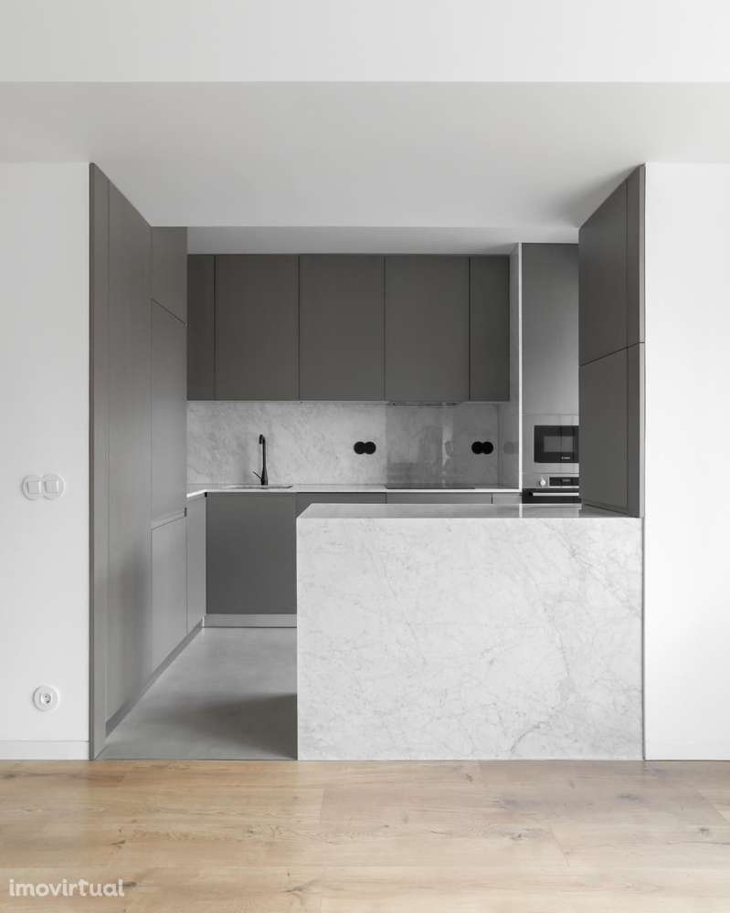 T3 remodelado com terraço - Rua Alexandre Ferreira - Grande imagem: 2/36