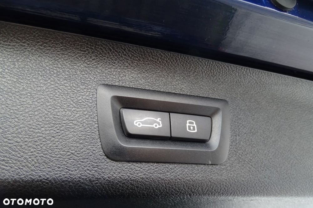 BMW Seria 5 520d M Sport sport - 26