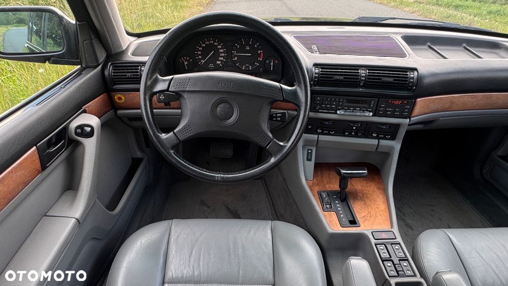 BMW Seria 7 - 11