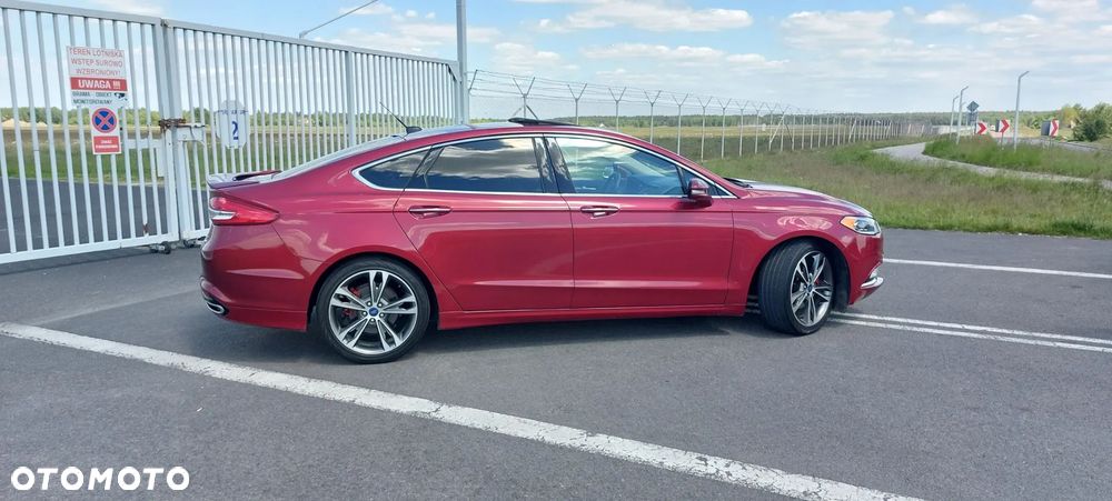 Ford Fusion - 8