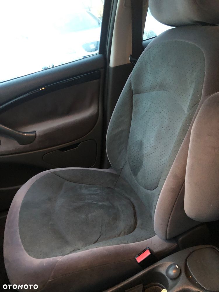 Citroën C5 II 2.2 HDi Exclusive - 8