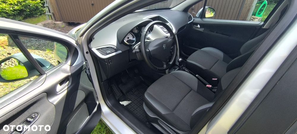 Peugeot 207 1.4 16V Trendy nICE - 10