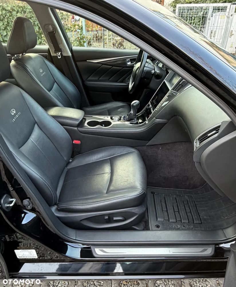 Infiniti Q50 2.0t Premium Sound Studio by Bose - 18