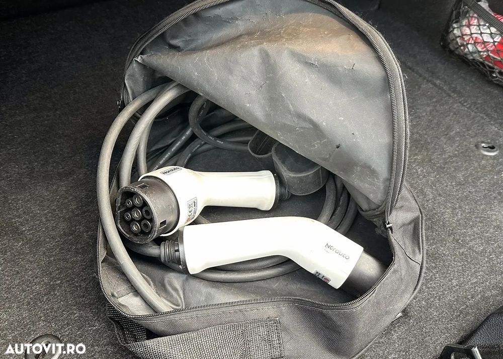 BMW Seria 3 330e iPerformance Advantage - 24