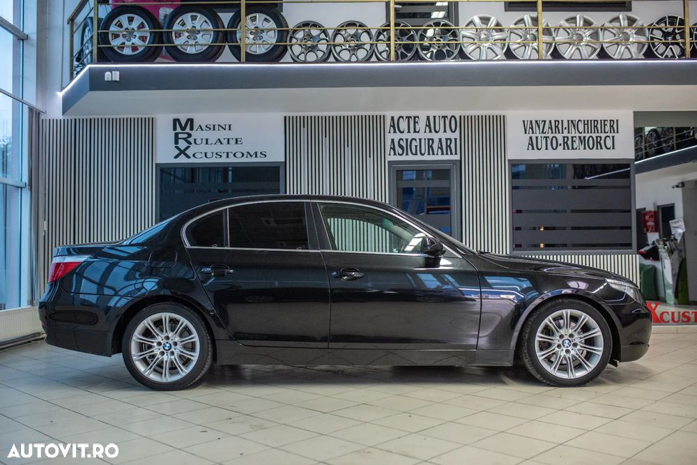 BMW Seria 5 520iA - 6