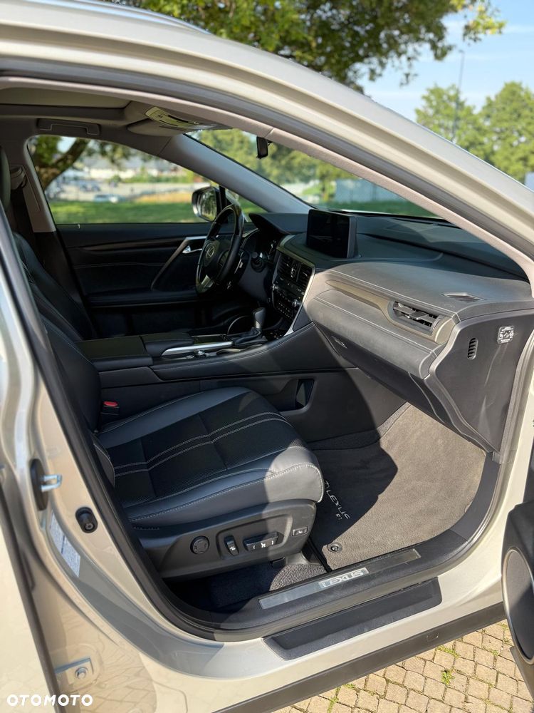 Lexus RX - 29