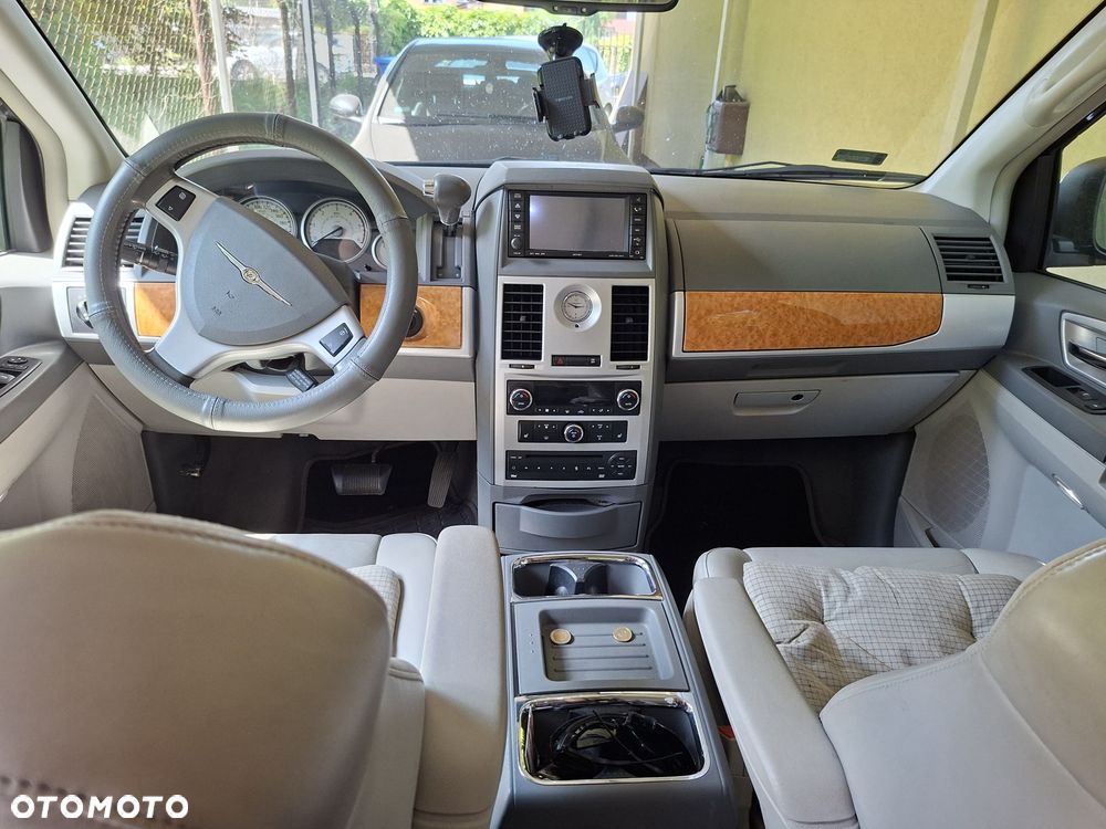 Chrysler Grand Voyager - 3