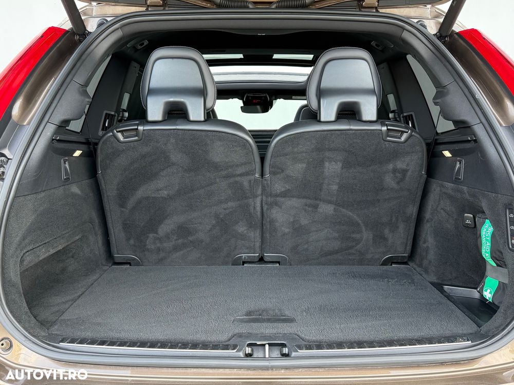 Volvo XC 90 D5 AWD Geartronic Inscription - 34