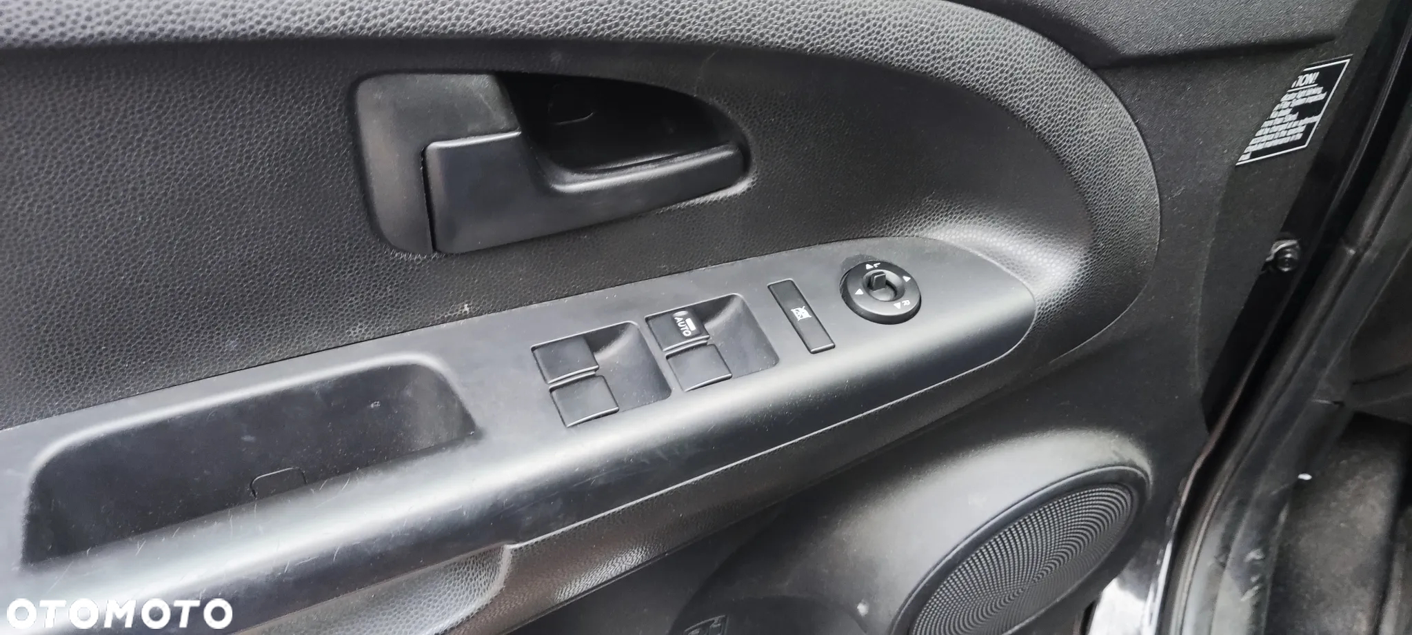 Kia Venga - 6