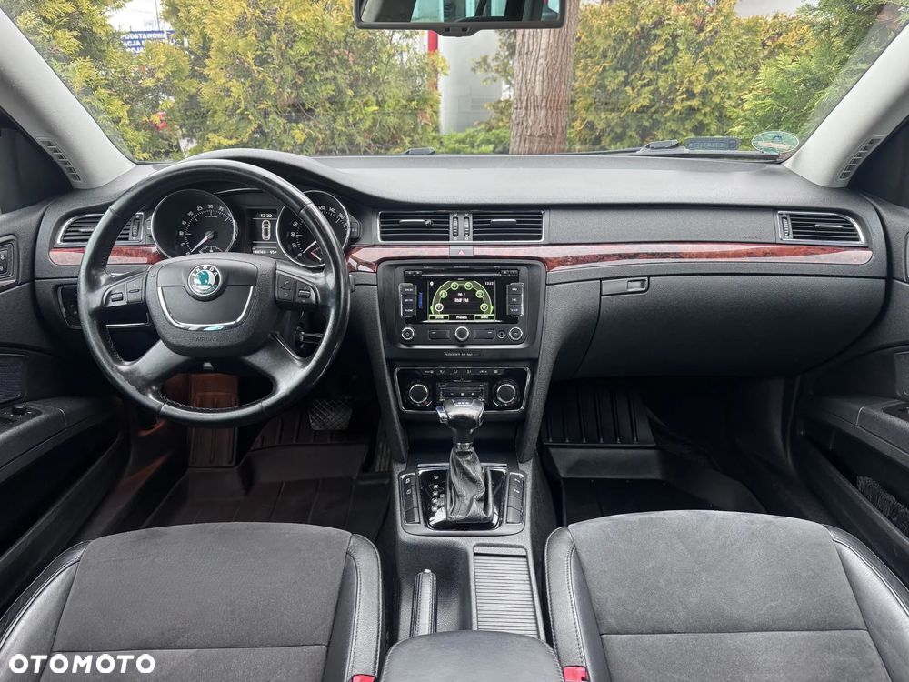 Skoda Superb 2.0 TDI DSG Exclusive - 5