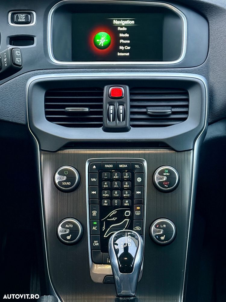 Volvo V40 D2 Geartronic Momentum - 13