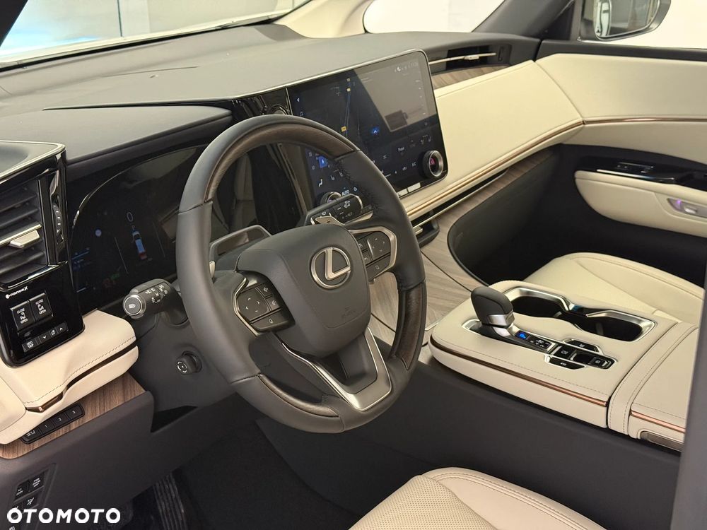 Lexus LM 350h Prestige - 19