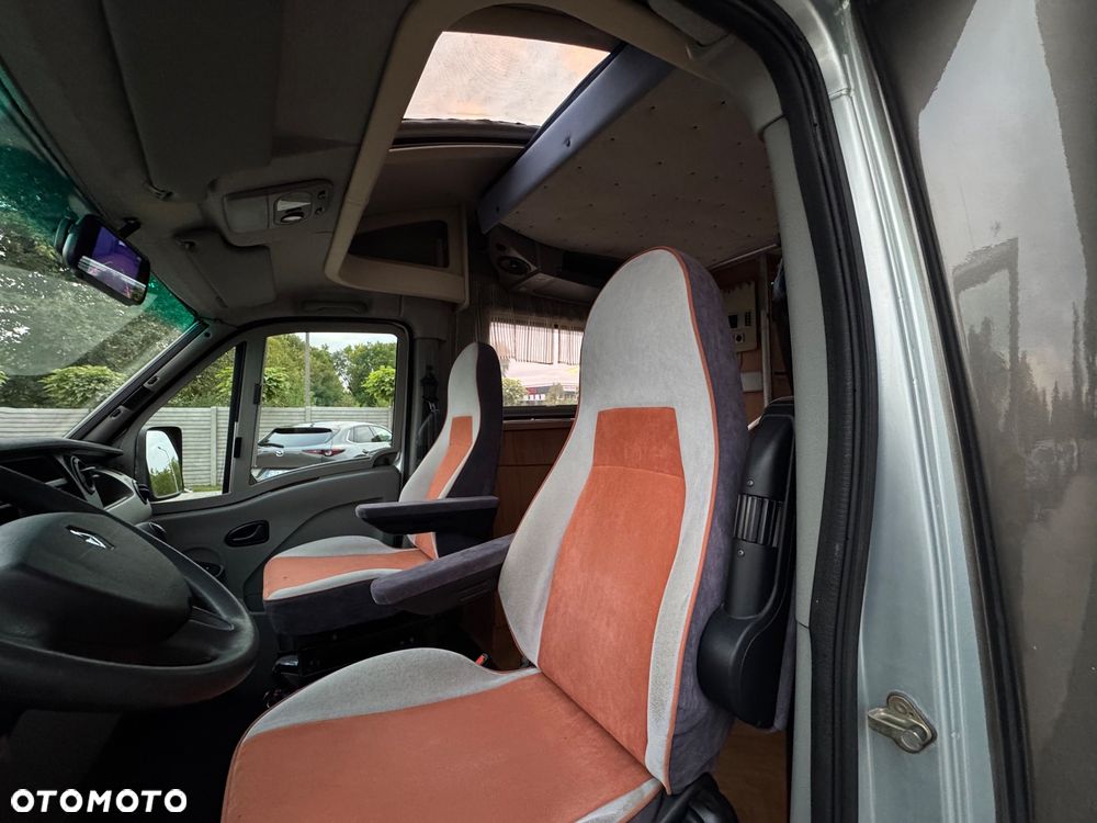 Burstner RENAULT MASTER MEGA VAN - 9