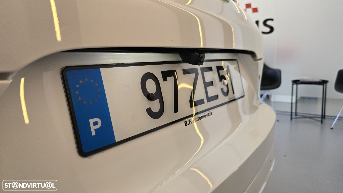 Porsche Panamera 4 E-Hybrid - 21