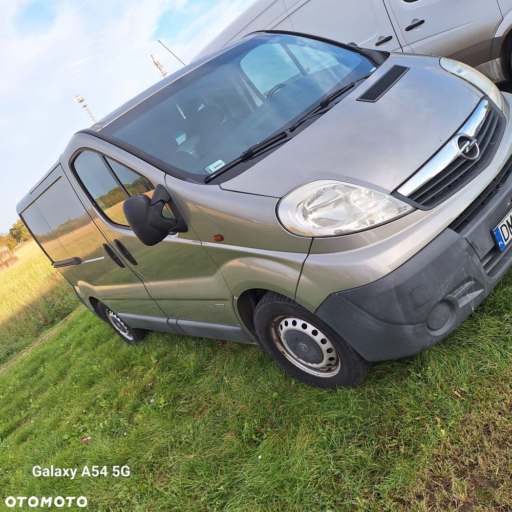 Opel Vivaro - 2