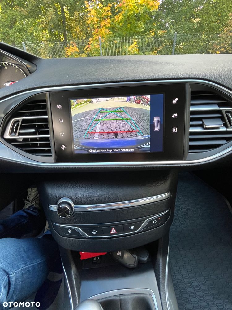 Peugeot 308 - 24