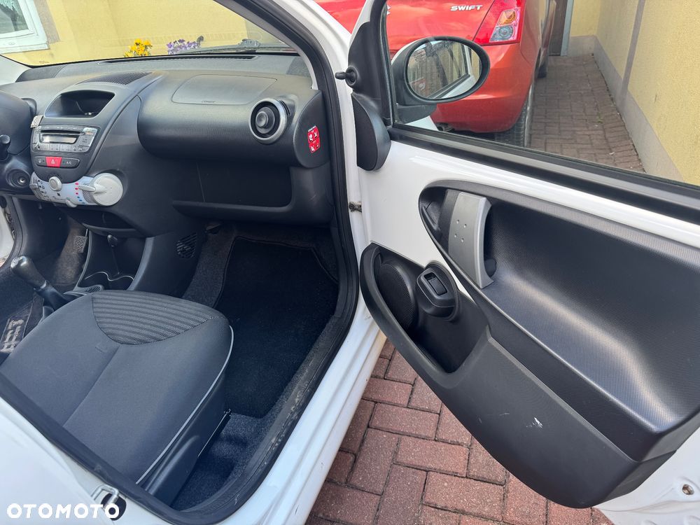 Peugeot 107 1.0 Happy - 16