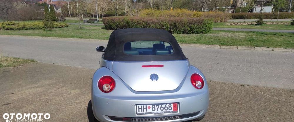 Volkswagen New Beetle - 25