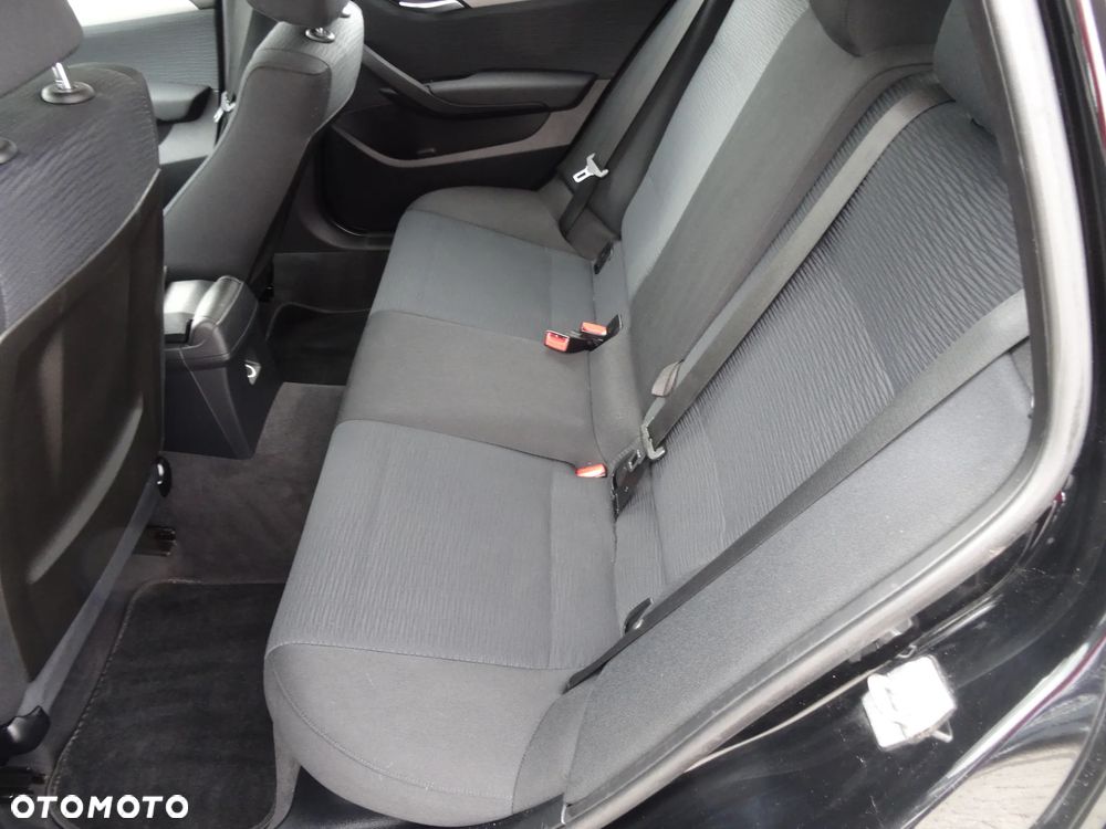 BMW X1 sDrive18d - 15