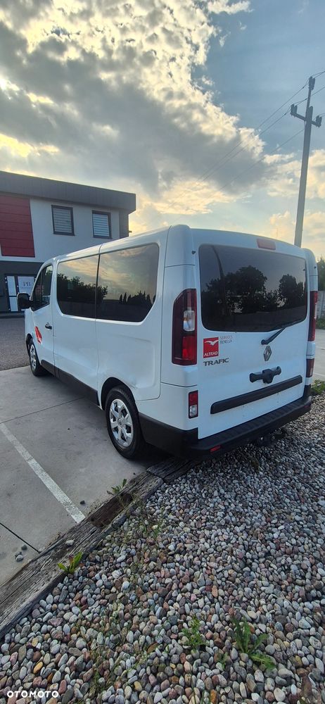 Renault Trafic 2.0 dCi - 10