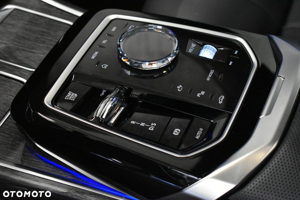 BMW Seria 7 - 22