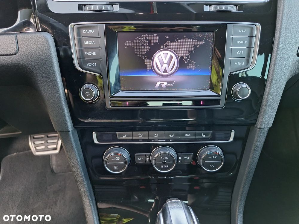 Volkswagen Golf - 26