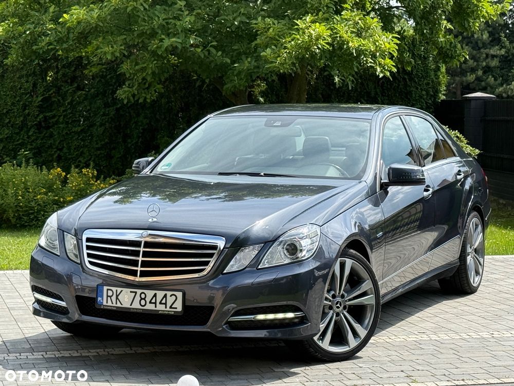 Mercedes-Benz Klasa E 220 CDI BlueEff Avantgarde - 2