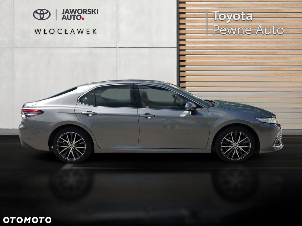 Toyota Camry 2.5 Hybrid Executive CVT - 6