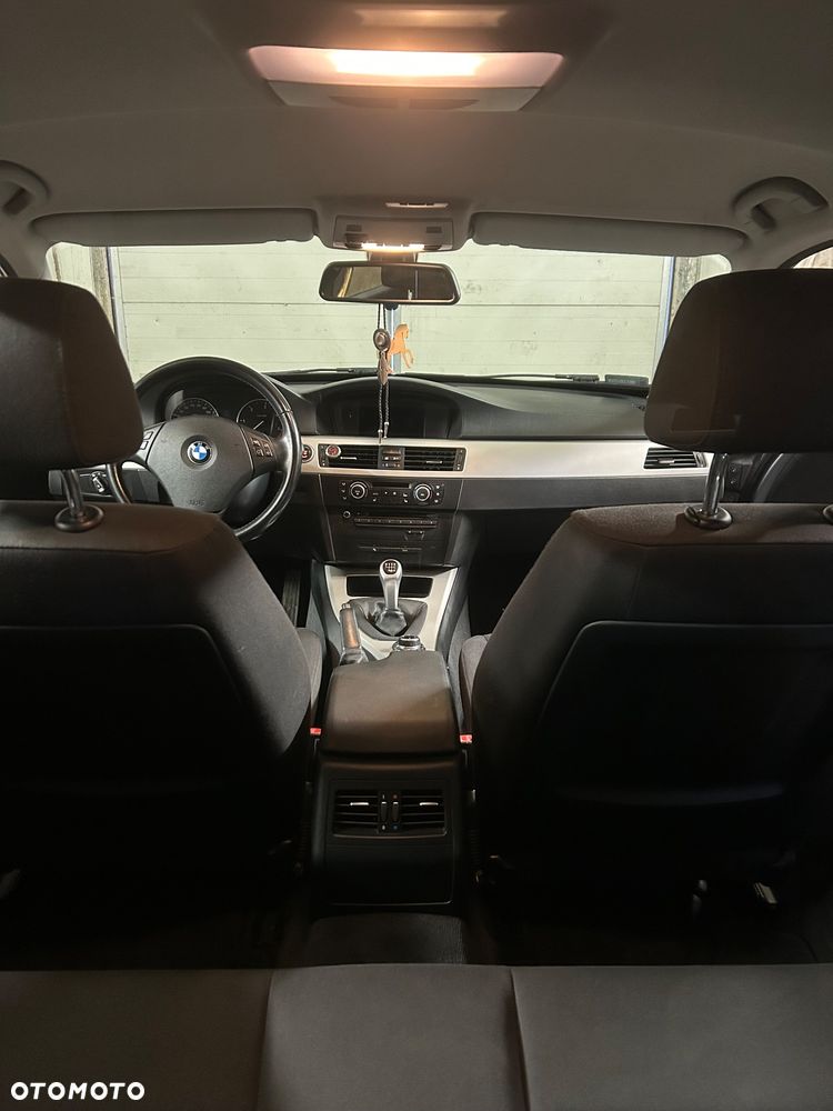 BMW Seria 3 318d DPF - 9