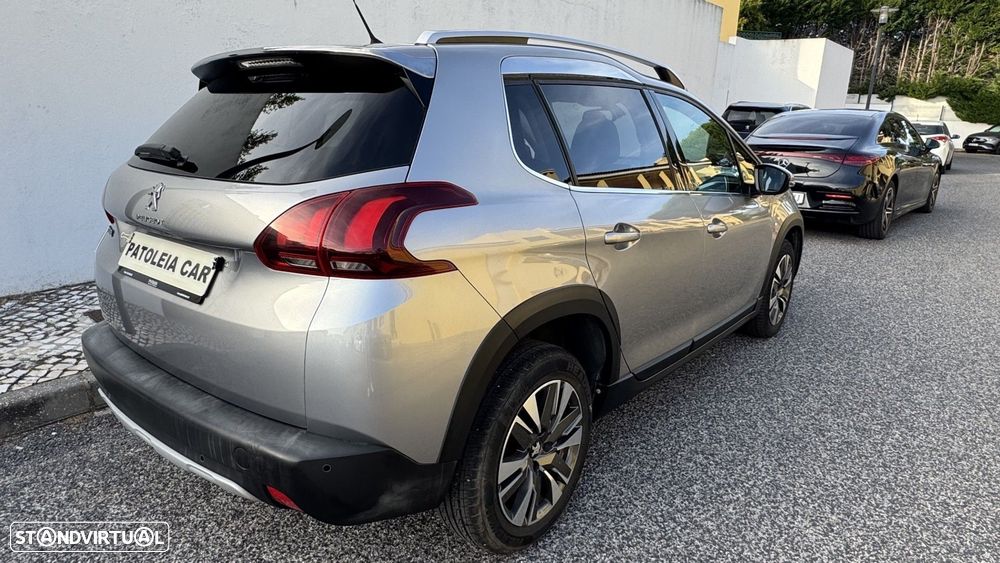 Peugeot 2008 1.2 PureTech Allure EAT6 - 8