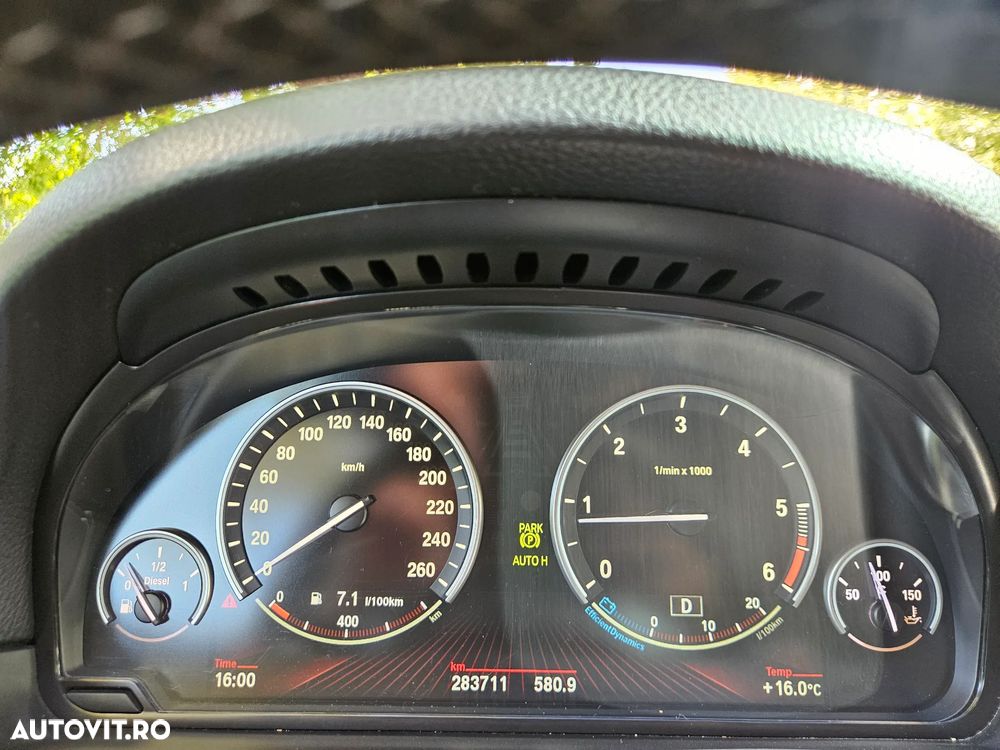 BMW Seria 5 520d Aut. - 8