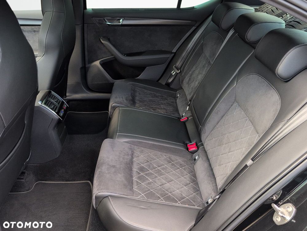 Skoda Superb 2.0 TSI 4x4 Sportline DSG - 12