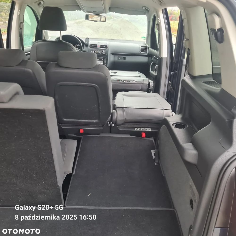 Volkswagen Touran 2.0 TDI DPF Highline - 31