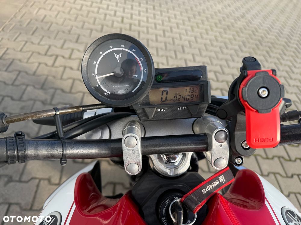Yamaha MT - 6