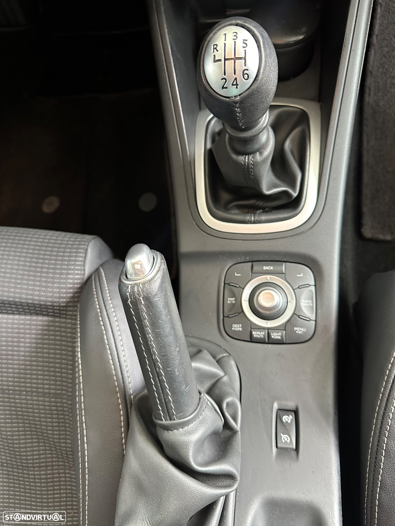Renault Mégane Sport Tourer 1.5 dCi GT Line - 14