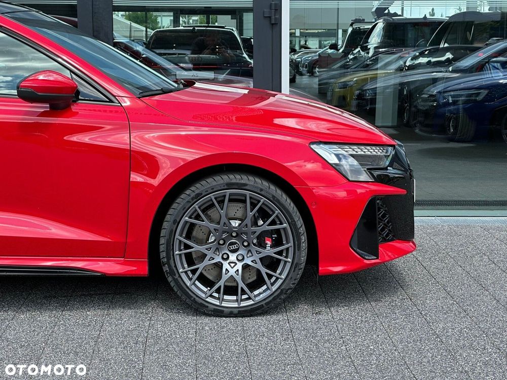 Audi RS3 Limousine - 7