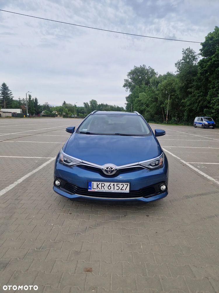 Toyota Auris 1.6 Premium - 5