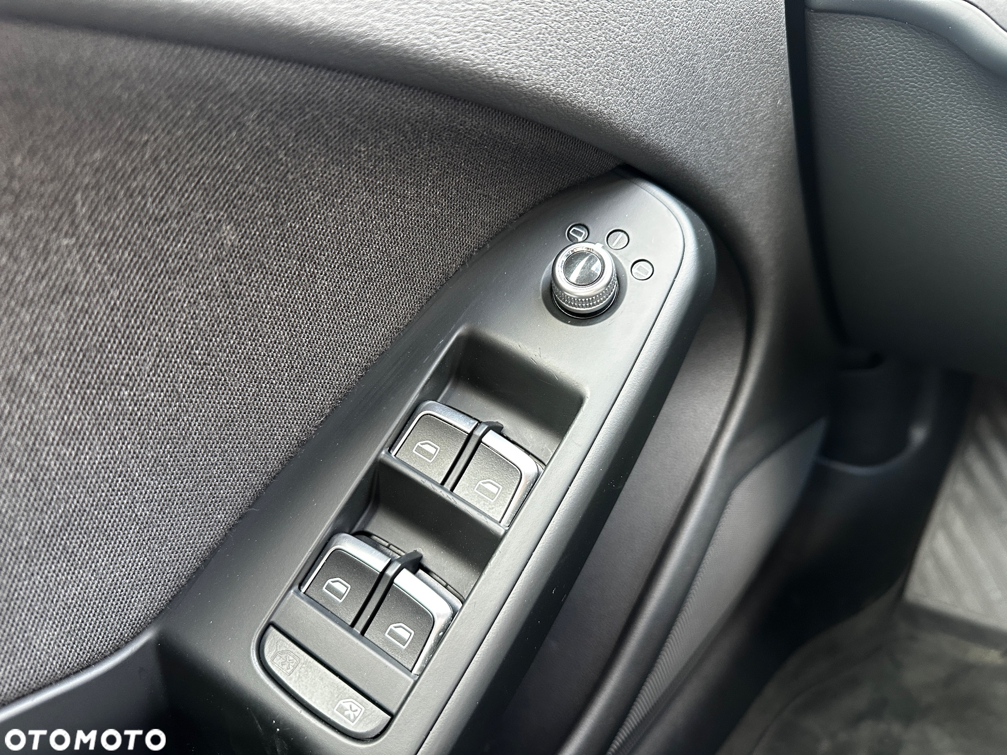 Audi A4 Avant 2.0 TDI DPF Ambiente - 24