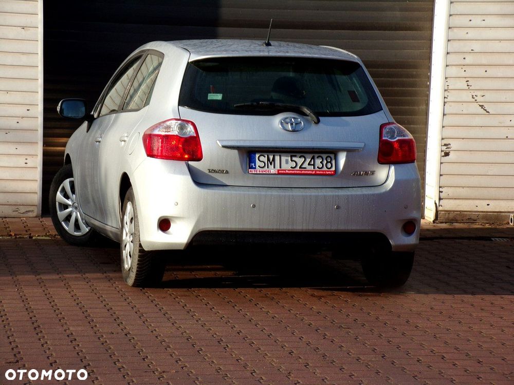 Toyota Auris - 14