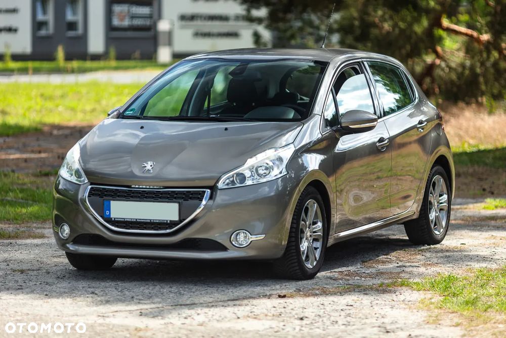 Peugeot 208 e-HDi 115 Stop&Start Allure - 3