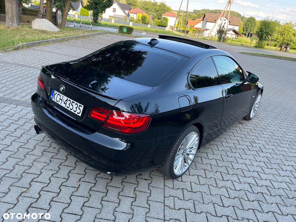 BMW Seria 3 320i - 23