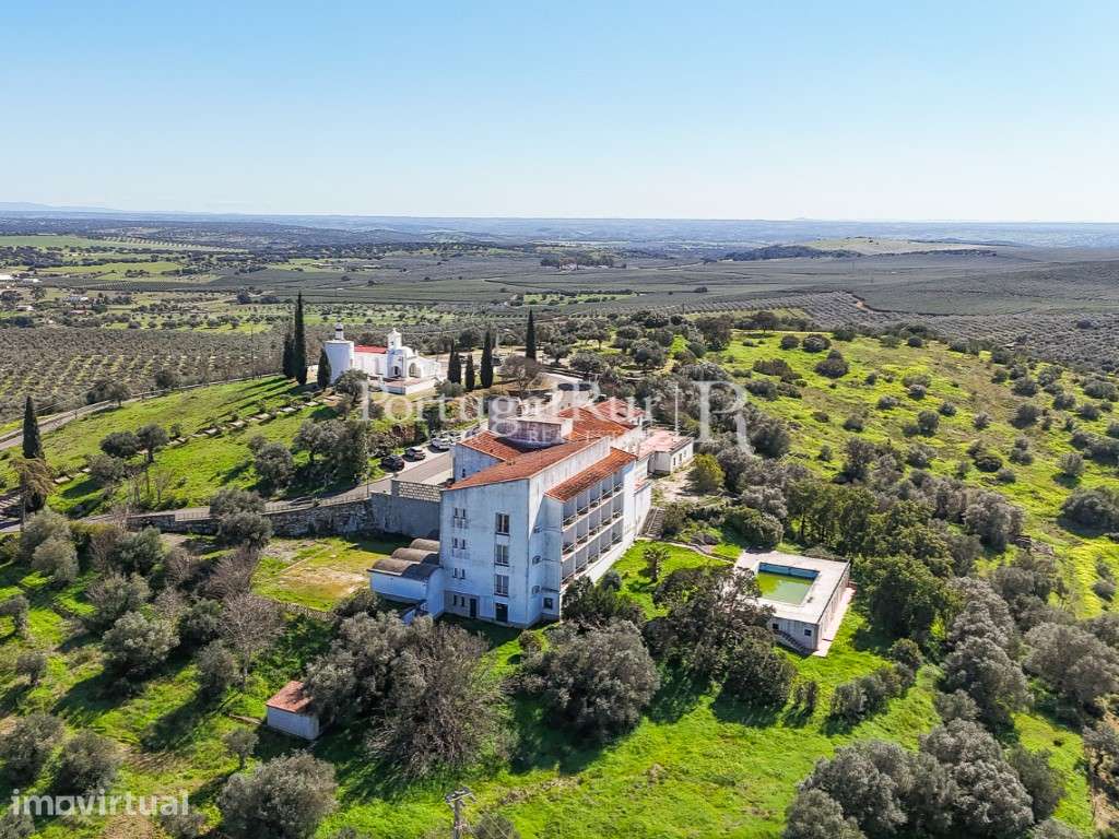 Hotel de 18 quartos com projeto de ampliação em Serpa - Grande imagem: 5/54