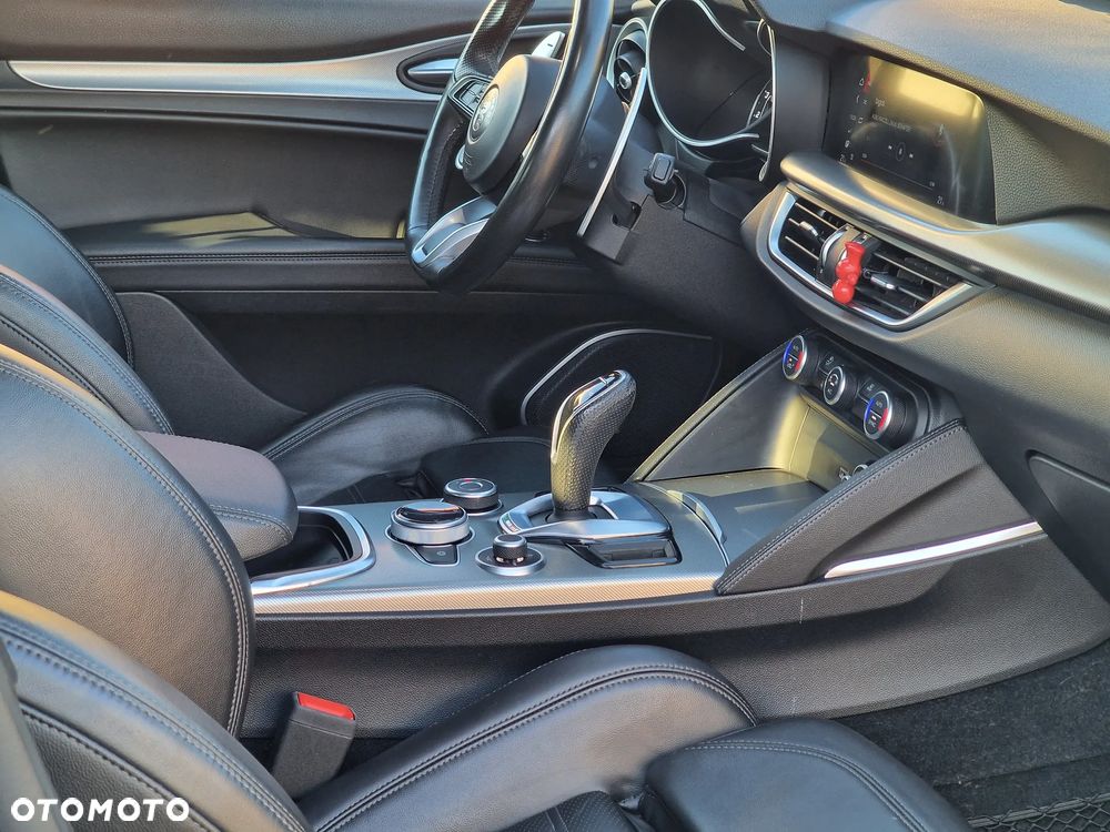 Alfa Romeo Stelvio 2.0 Turbo Veloce Q4 - 24