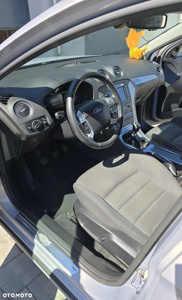 Ford Mondeo 2.0 TDCi Titanium - 11