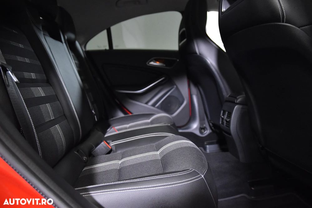 Mercedes-Benz CLA 200 d 7G-DCT - 12