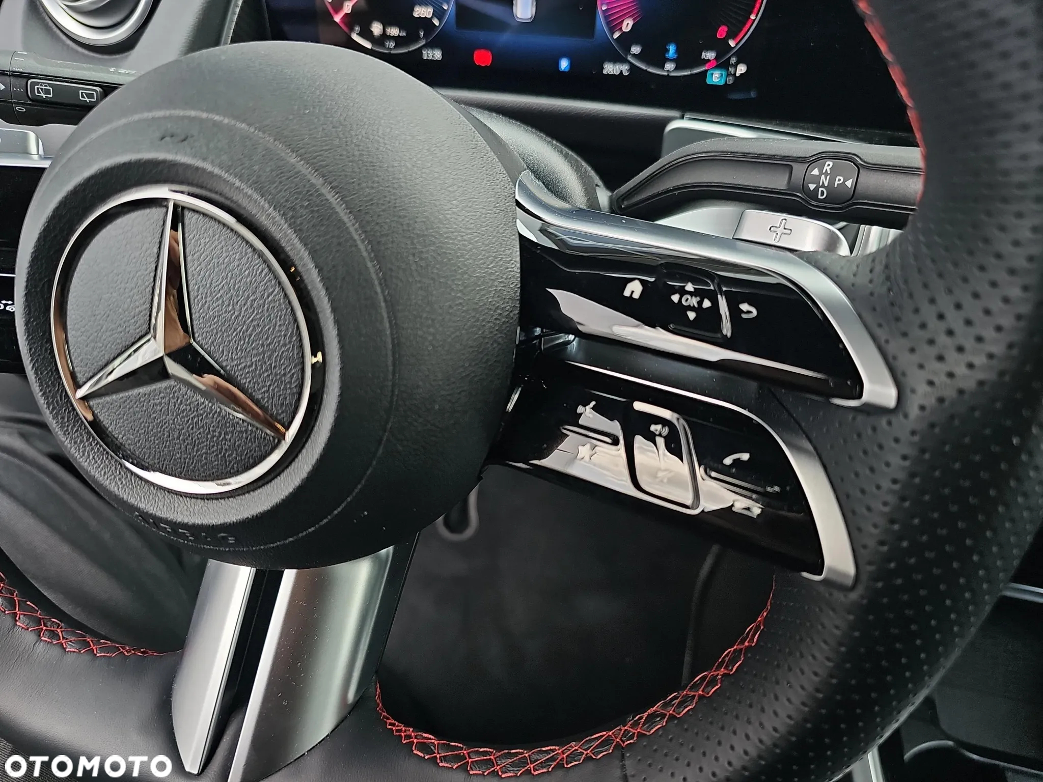 Mercedes-Benz GLB 220 d 4-Matic AMG Line 8G-DCT - 18